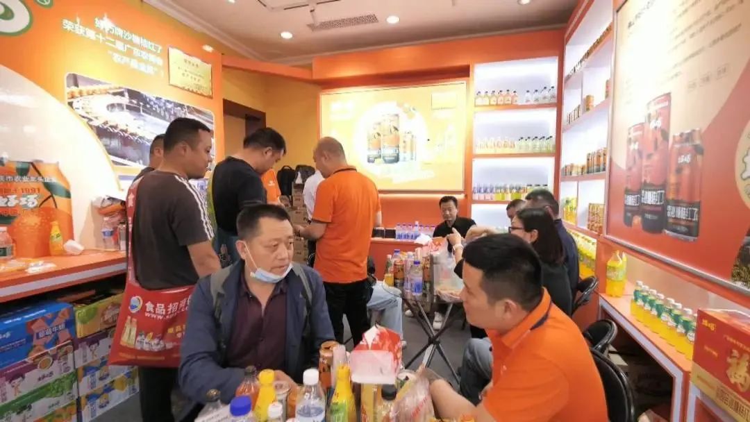 四會(huì)好巧牌沙糖桔系列飲料在108屆全國(guó)糖酒會(huì)上火爆勁銷?。?！